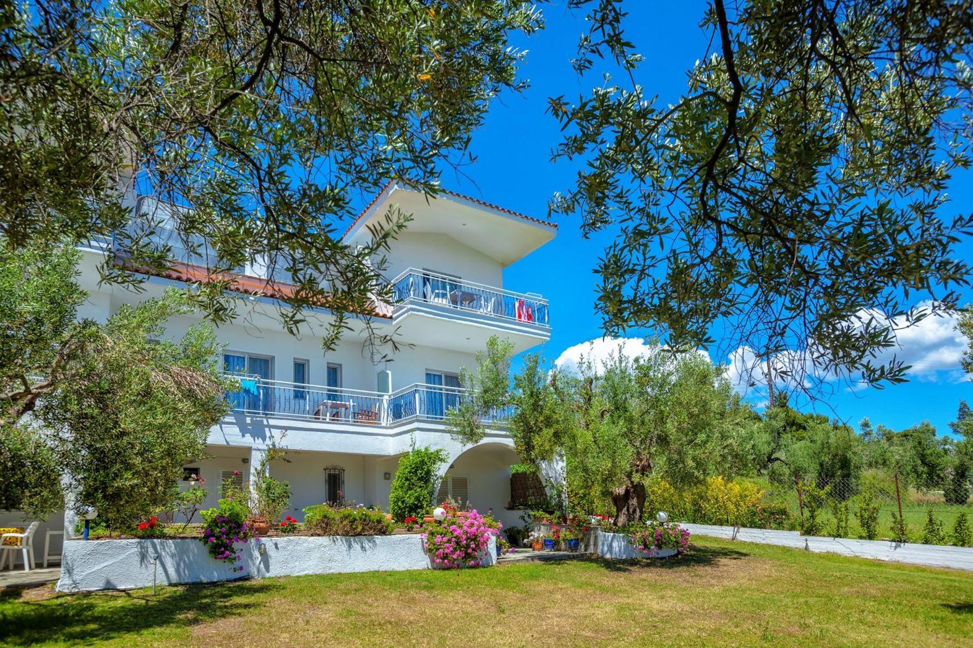 Xenios Faros Apartments Possidi Exterior photo