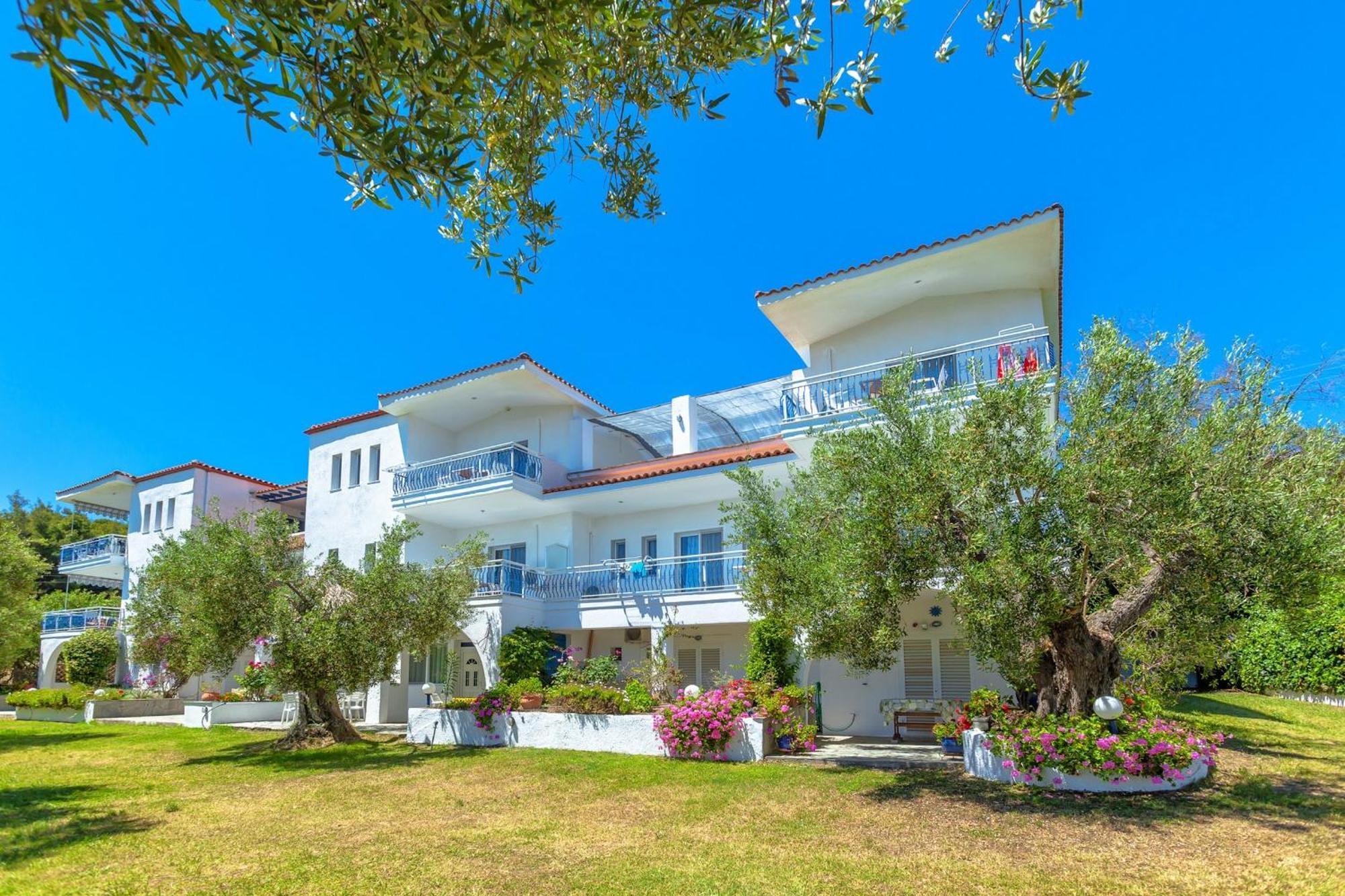 Xenios Faros Apartments Possidi Exterior photo