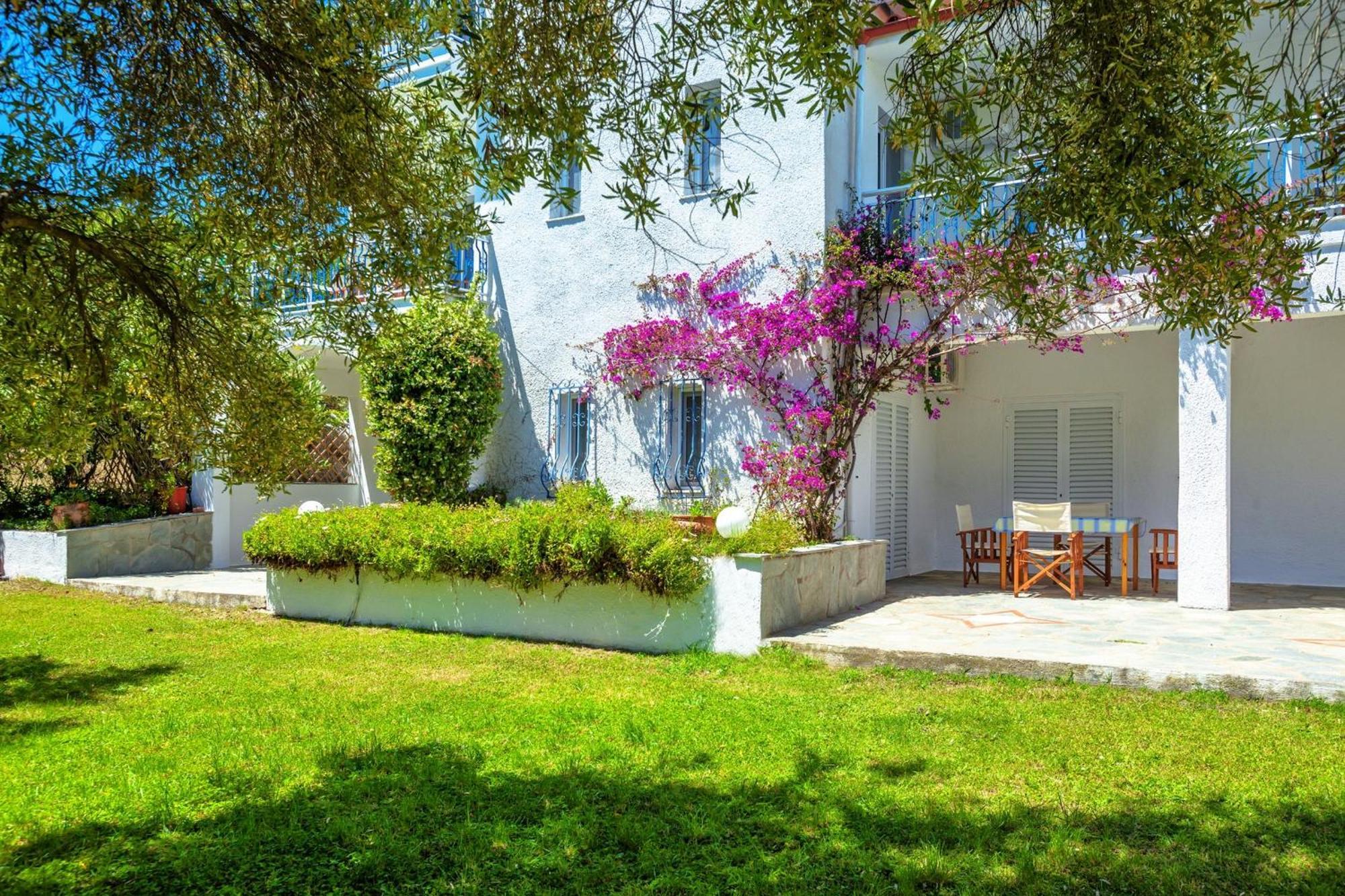 Xenios Faros Apartments Possidi Exterior photo